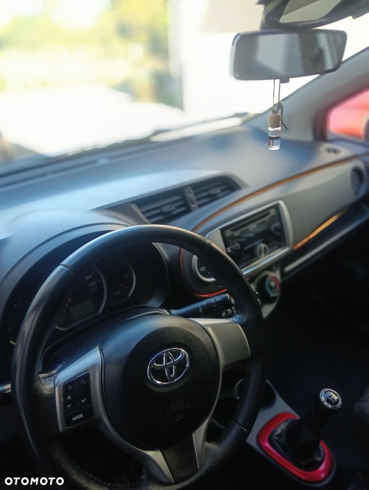 Toyota Yaris - 20