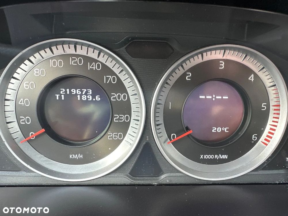Volvo XC 60 D4 Momentum - 20