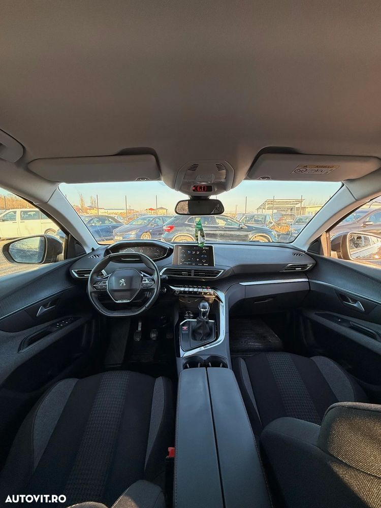 Peugeot 3008 1.6 BlueHDI S&S Allure - 20