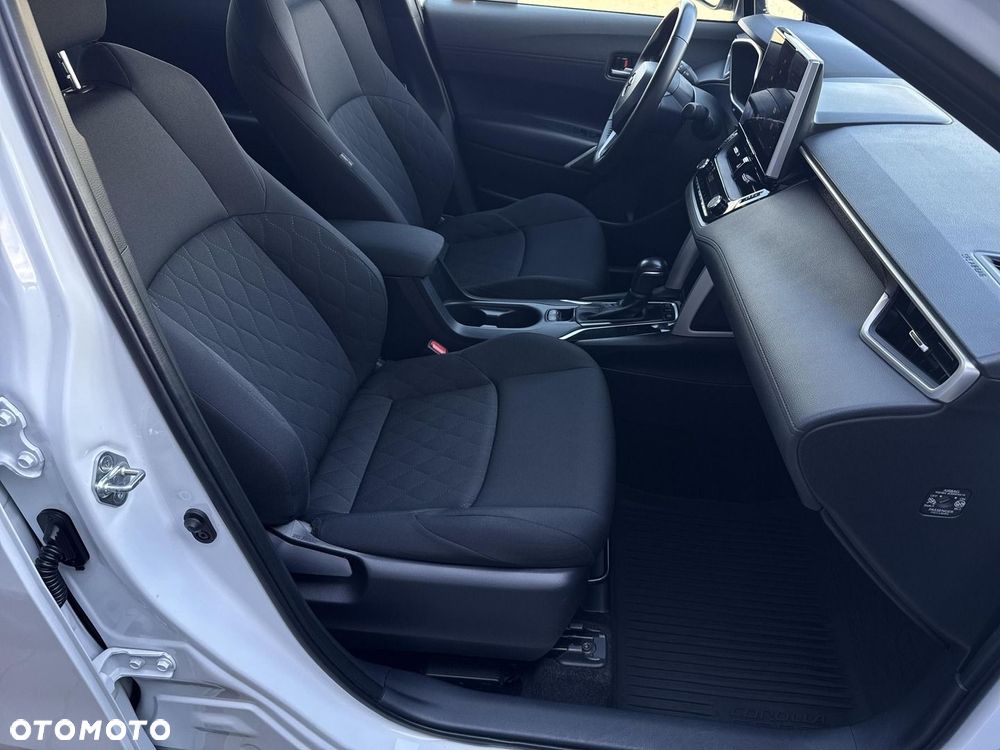 Toyota Corolla Cross - 14