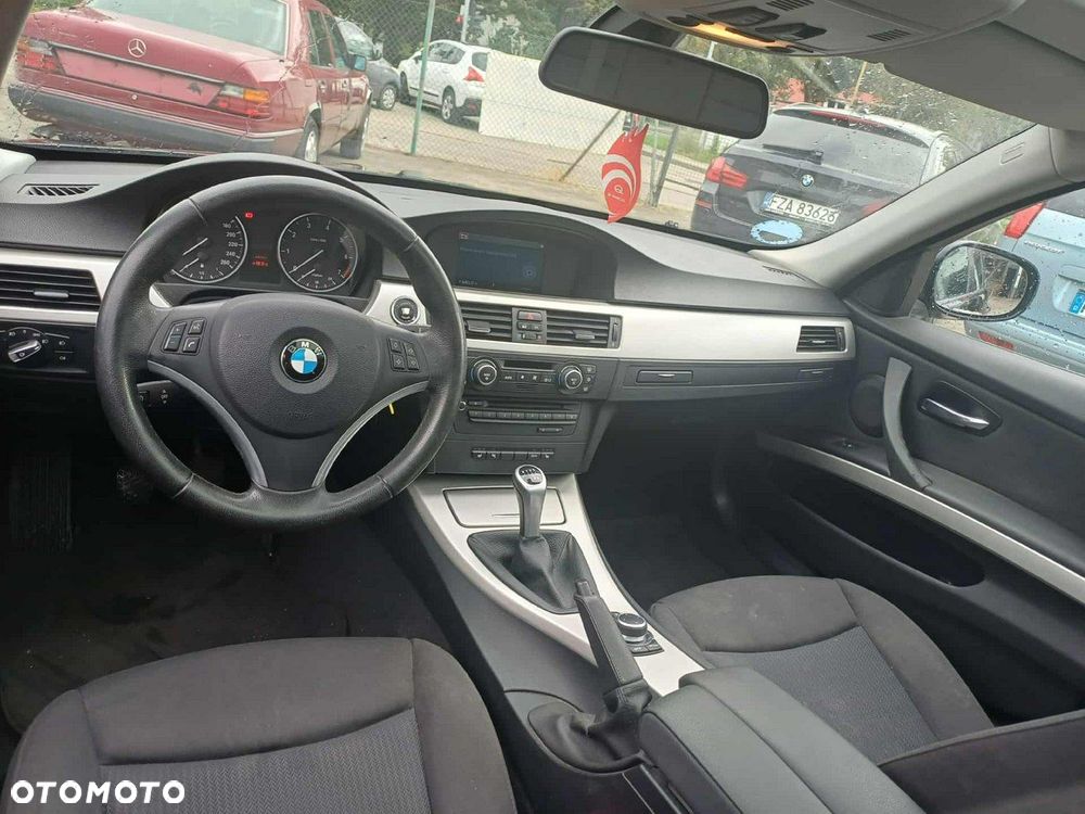 BMW Seria 3 318i Touring Edition Lifestyle - 8