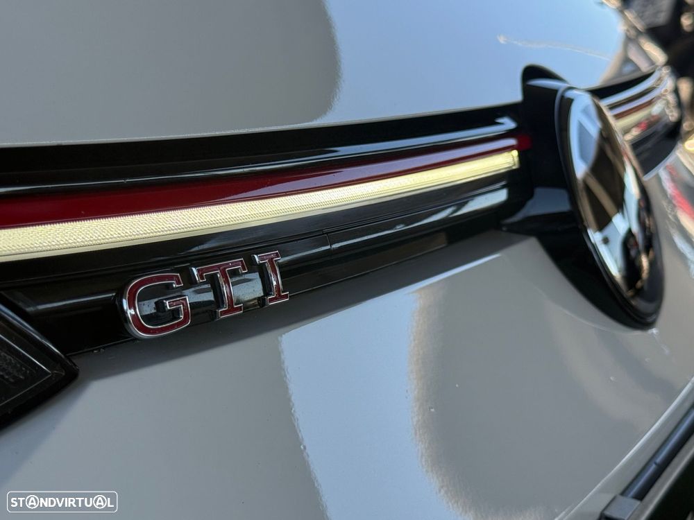 VW Golf 2.0 TSI GTI Clubsport 45 Years DSG - 16