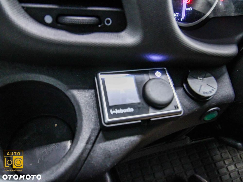 Iveco DAILY CHŁODNIA + MROŹNIA + AGREGAT x 2 + AUTOMAT - 23
