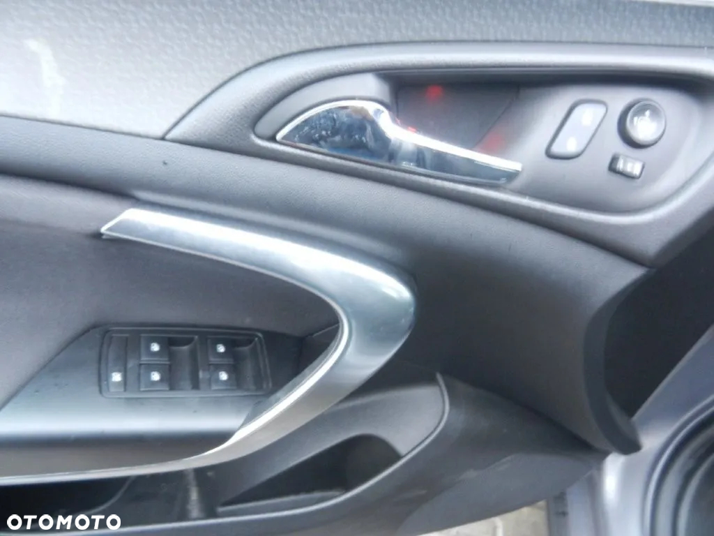 Opel Insignia 2.0 CDTI Edition - 10
