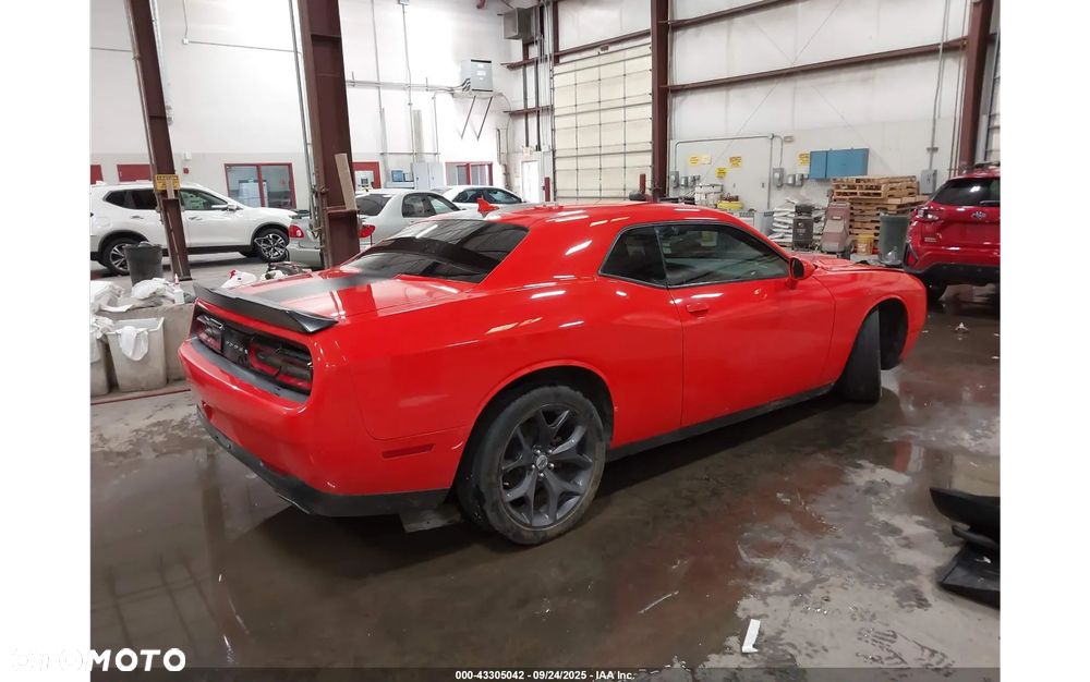 Dodge Challenger - 4
