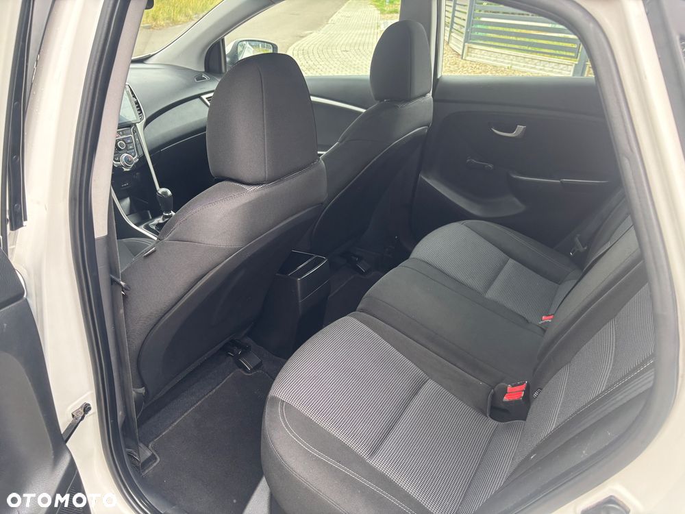 Hyundai i30 1.4 Comfort - 11