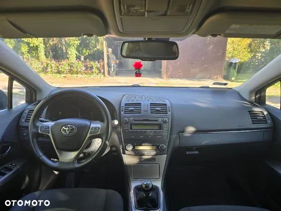 Toyota Avensis 1.8 Sol EU5 - 8