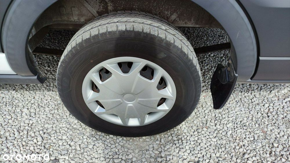 Ford Transit - 26