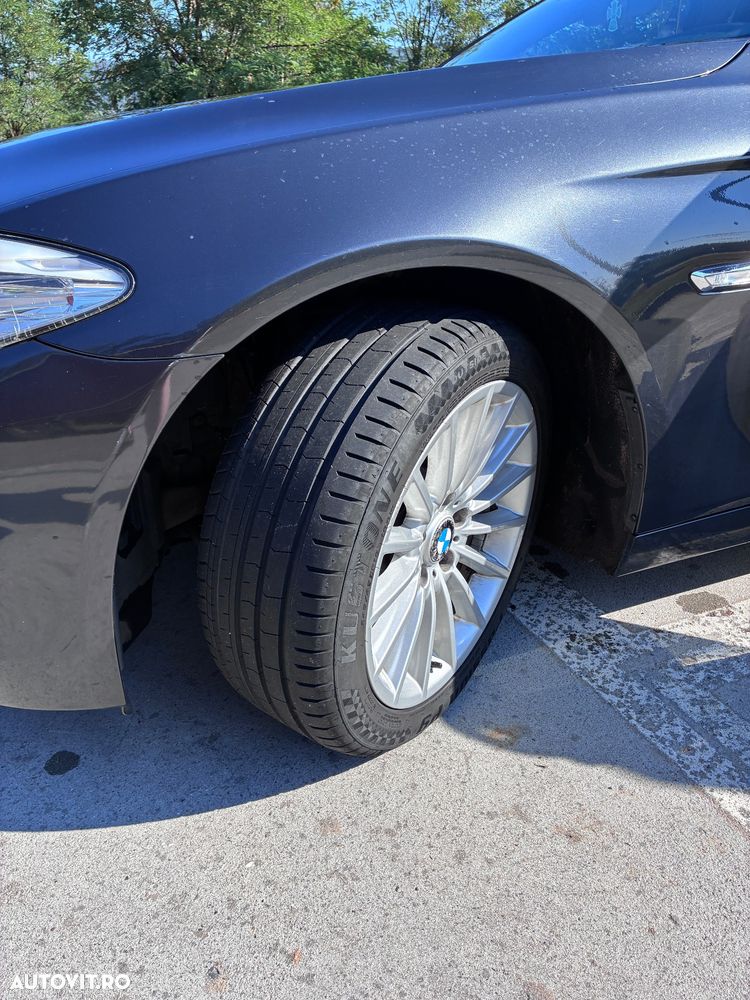 BMW Seria 5 520i Aut. - 12