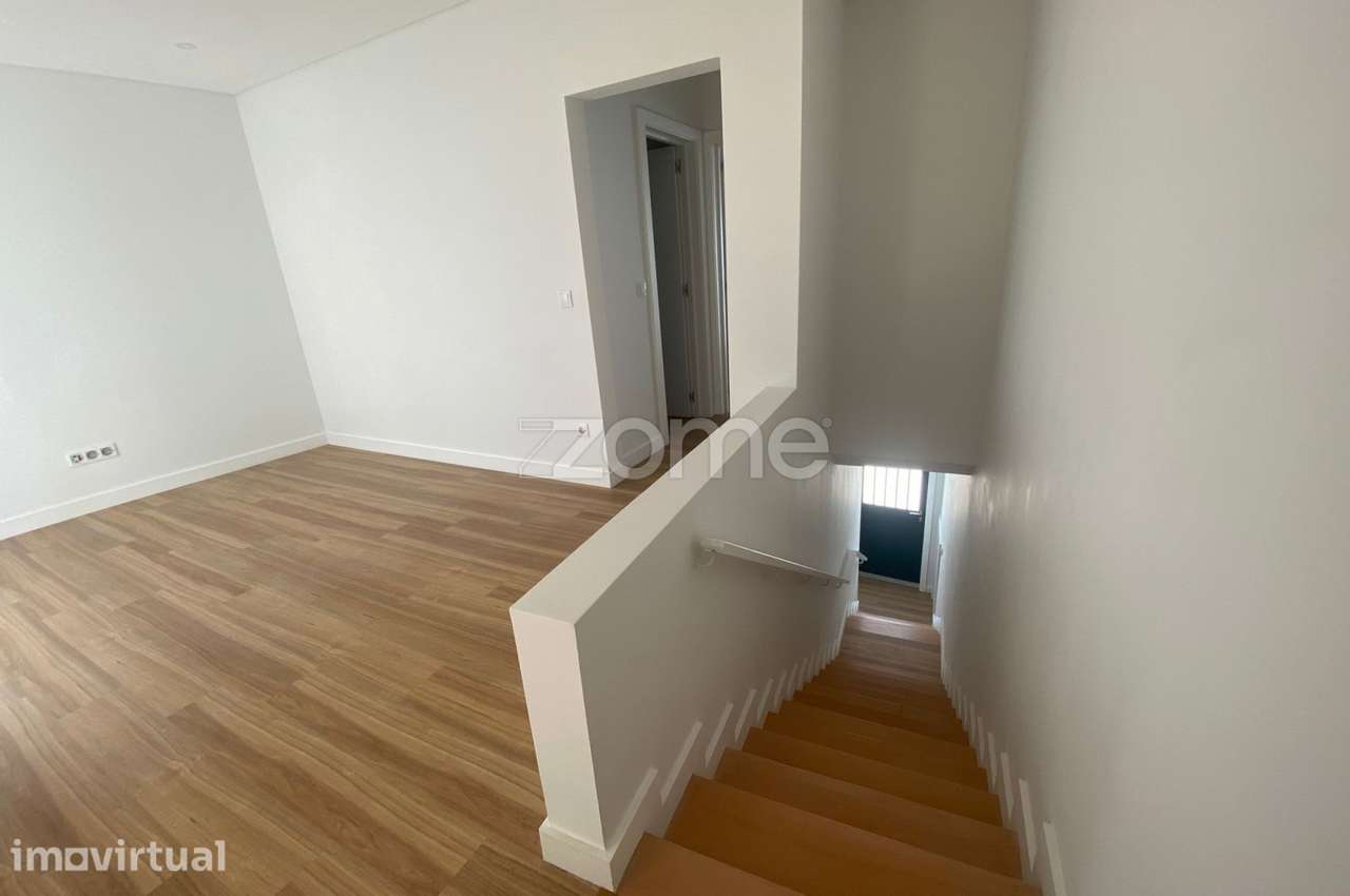 T1 Remodelado com pátio - Grande imagem: 2/14