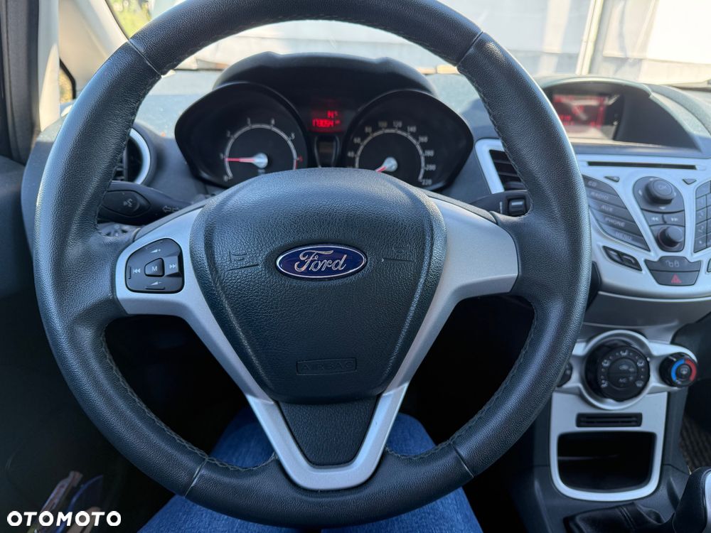 Ford Fiesta 1.25 Champions Edition - 13