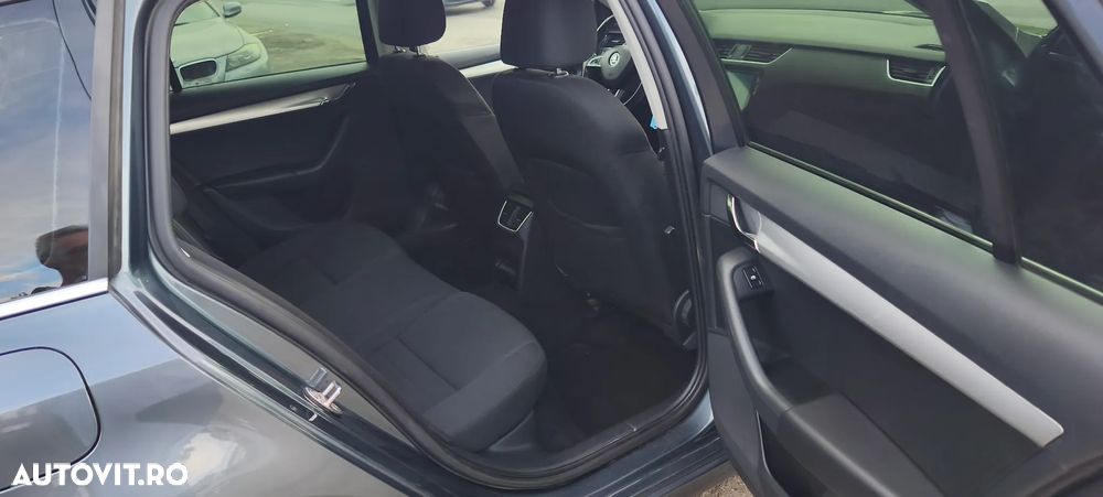 Skoda Octavia 1.6 TDI Drive - 7