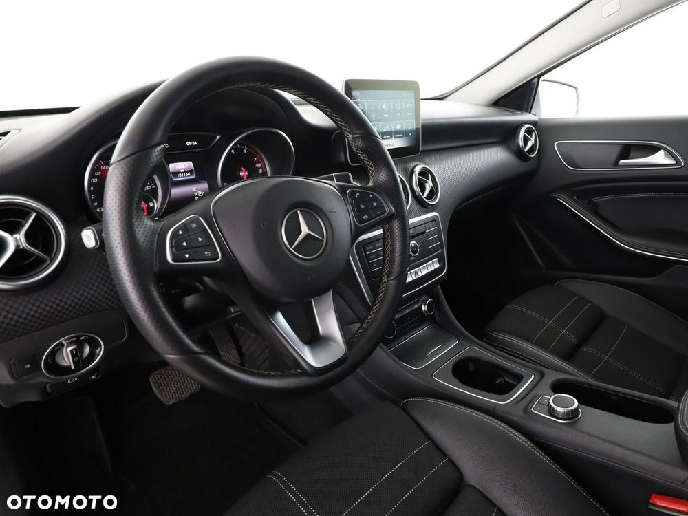 Mercedes-Benz Klasa A 180 (BlueEFFICIENCY) 7G-DCT Urban - 15