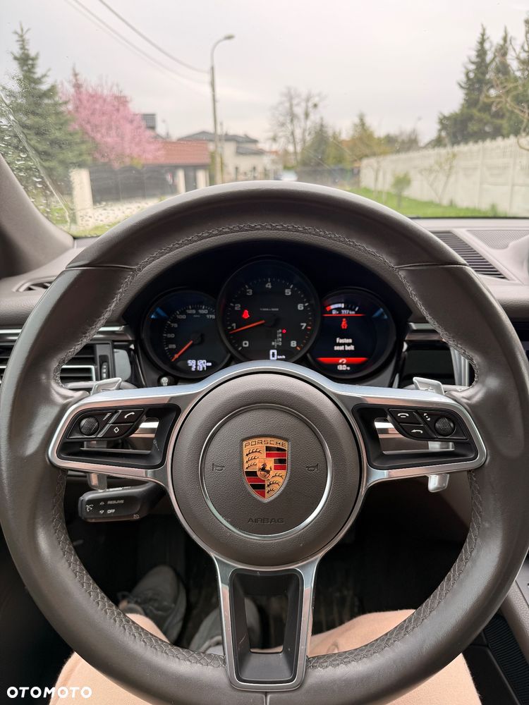 Porsche Macan Standard - 10