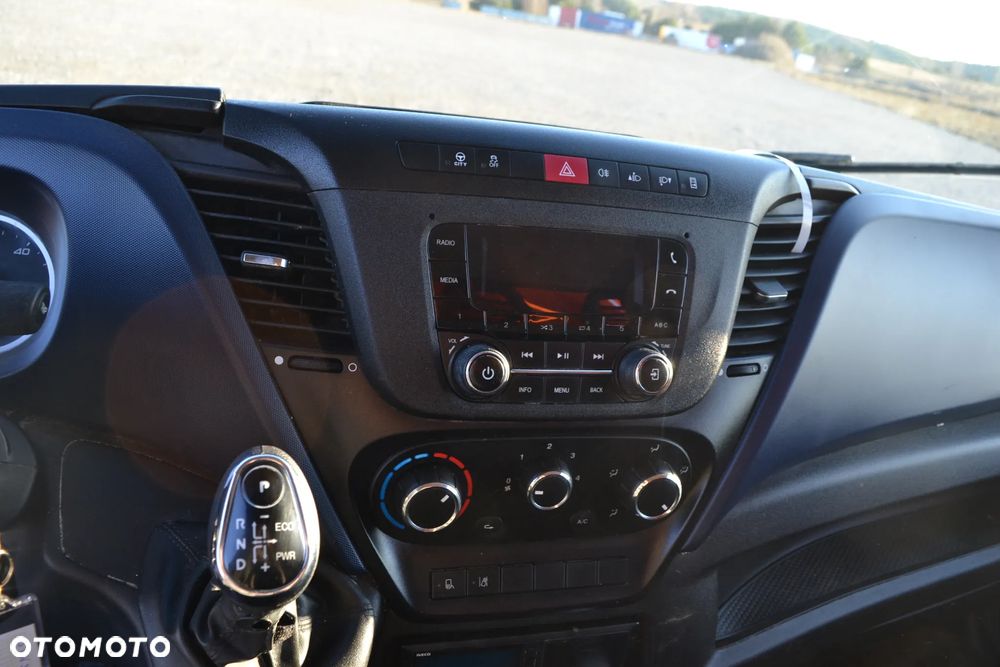 Iveco Daily 72C18 70C18 Hi-Matic Nowy 3-stronny WYWROT Kiper Wywrotka Niski Przebieg Super STAN Duża ładowność - 18