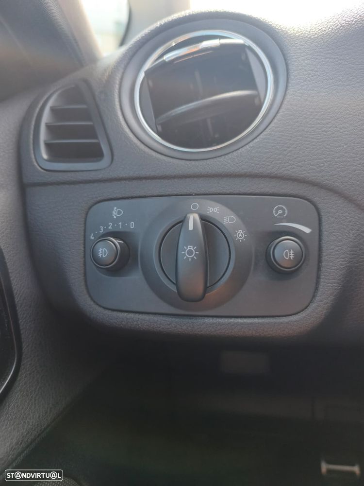 Ford S-Max 1.8 TDCi Titanium 7L - 24