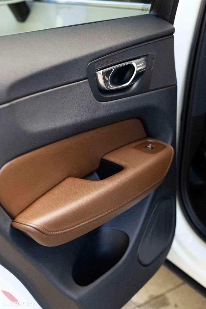 Volvo XC 60 T5 AWD Inscription - 38