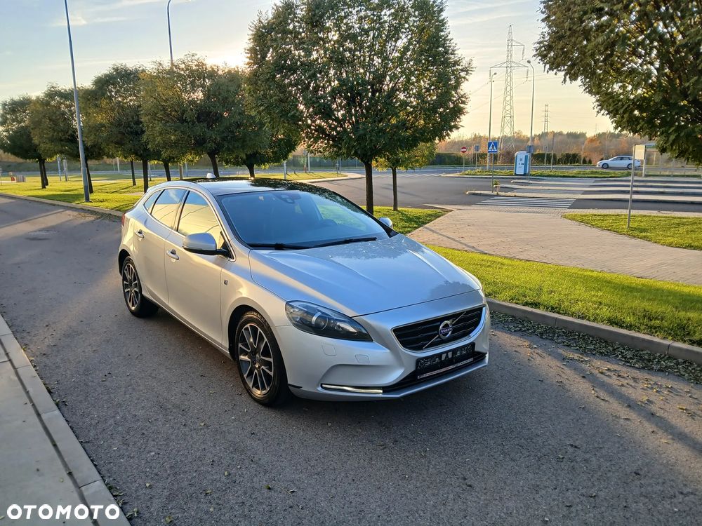 Volvo V40 D2 Drive-E Ocean Race - 3