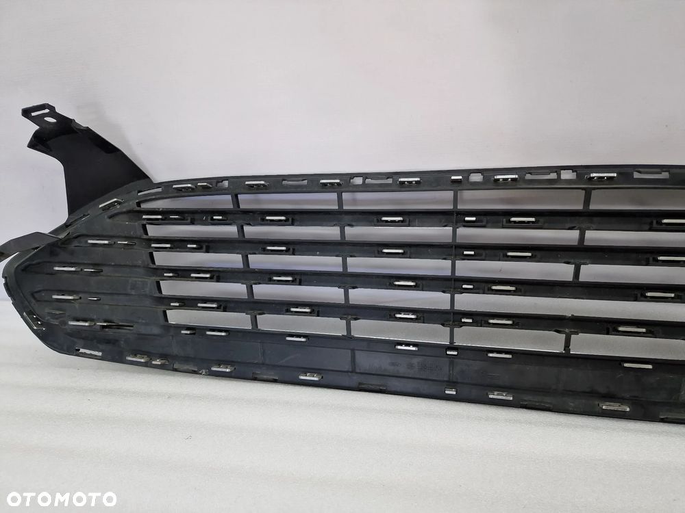 FORD MONDEO MK5 14- ATRAPA / GRILL / KRATKA ŚRODKOWA ZDERZAKA PRZEDNIEGO PRZÓD , NR DS73-8150-J , NR AUKCJI KR87 - 17
