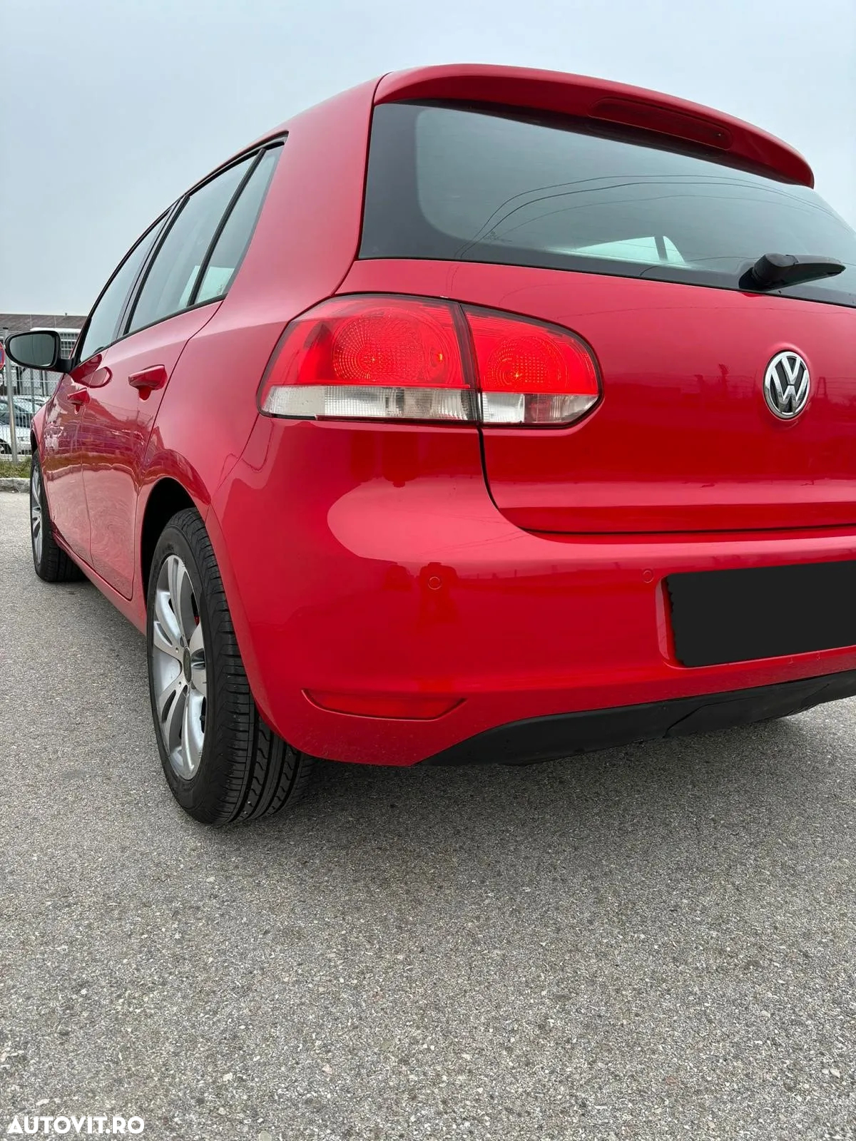 Volkswagen Golf - 6