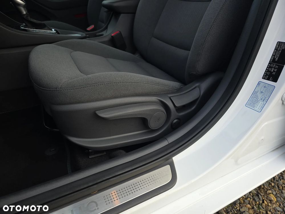 Hyundai IONIQ hybrid Premium - 12