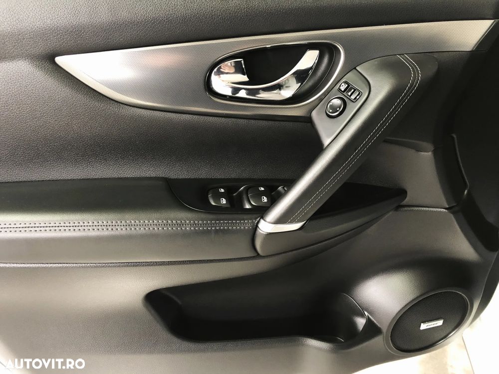 Nissan Qashqai 1.6 DCI Xtronic TEKNA+ - 25