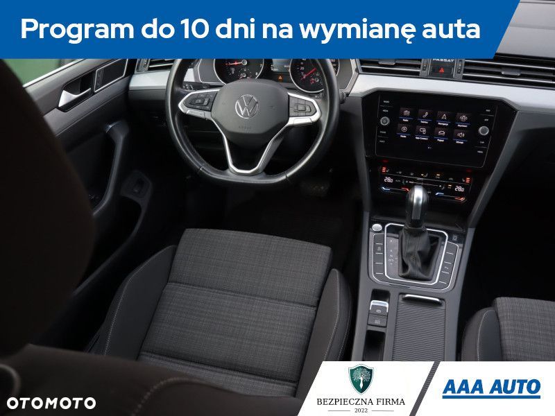 Volkswagen Passat Variant - 8