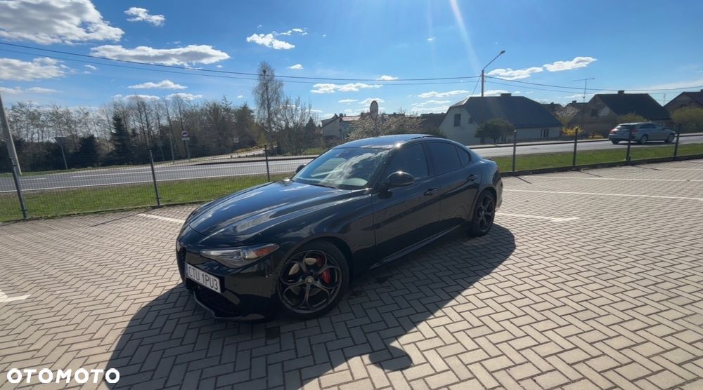 Alfa Romeo Giulia 2.0 Turbo 16V AT8 Veloce Ti - 2