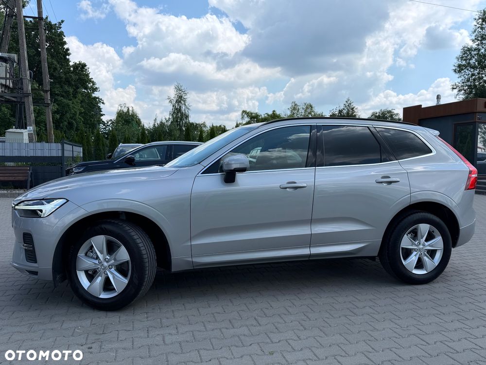 Volvo XC 60 B4 D Geartronic Momentum Pro - 4