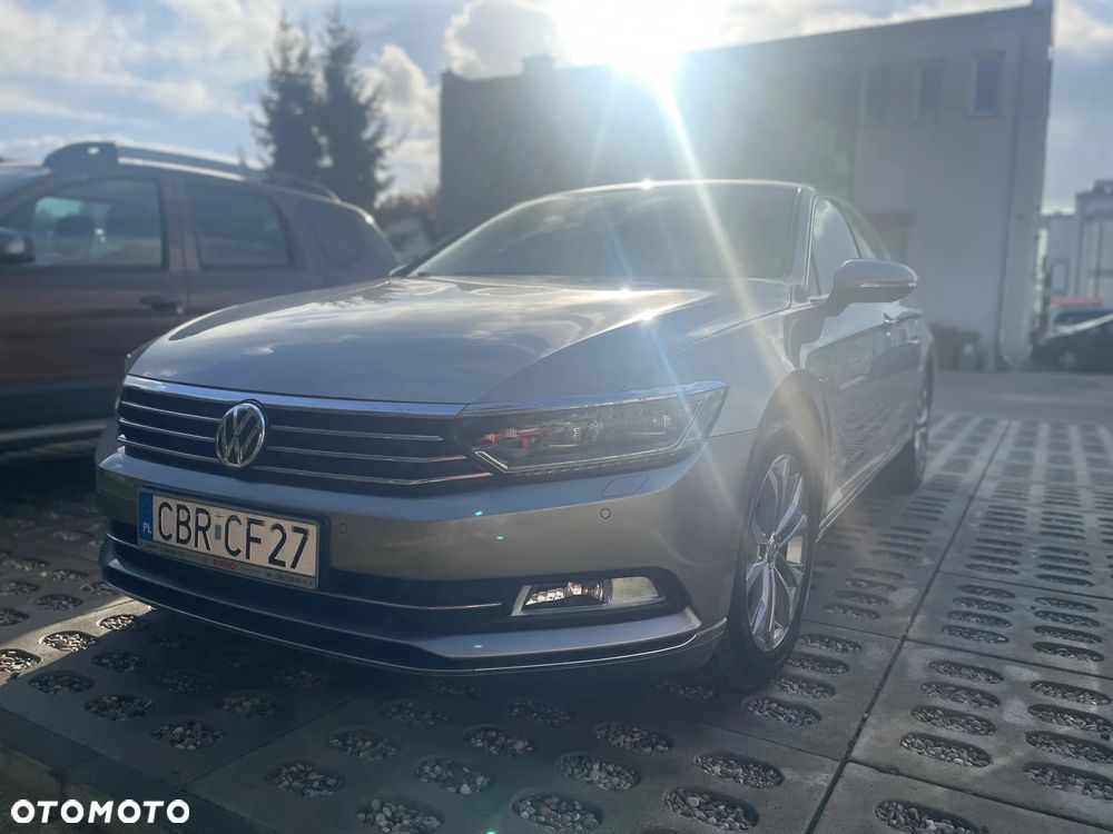Volkswagen Passat - 2