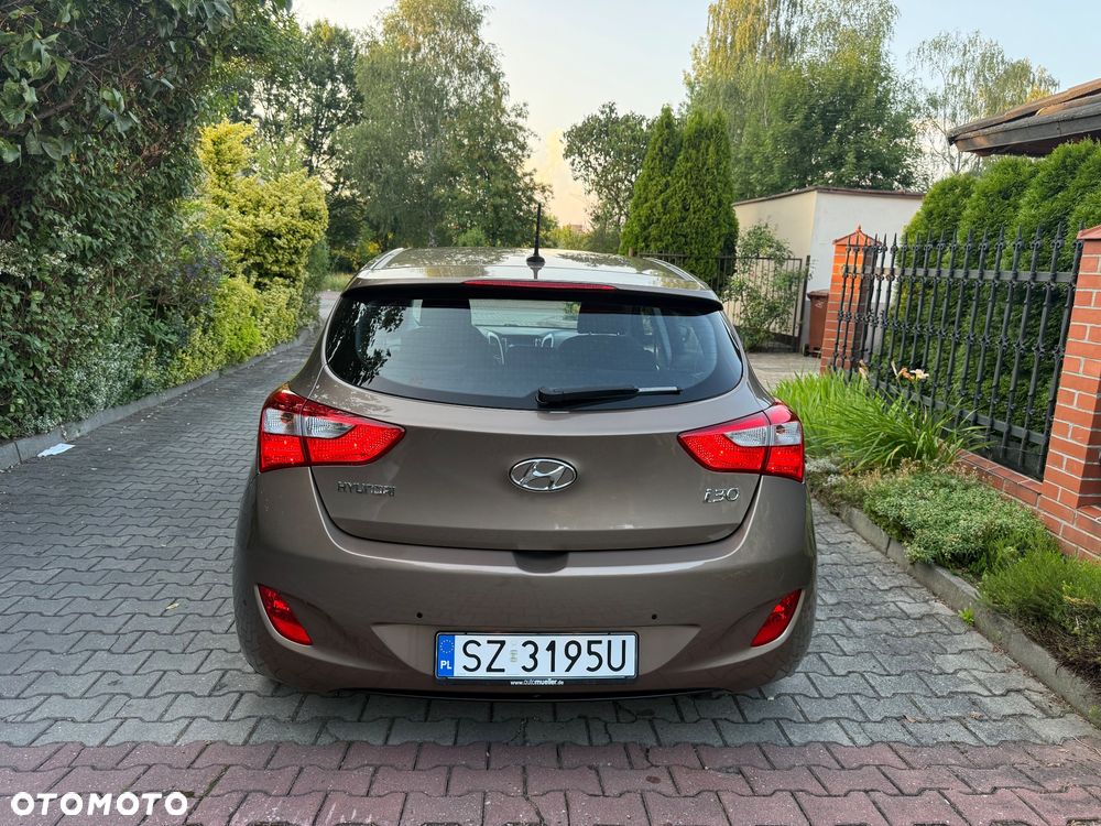Hyundai i30 1.6 Fifa World Cup Edition - 12