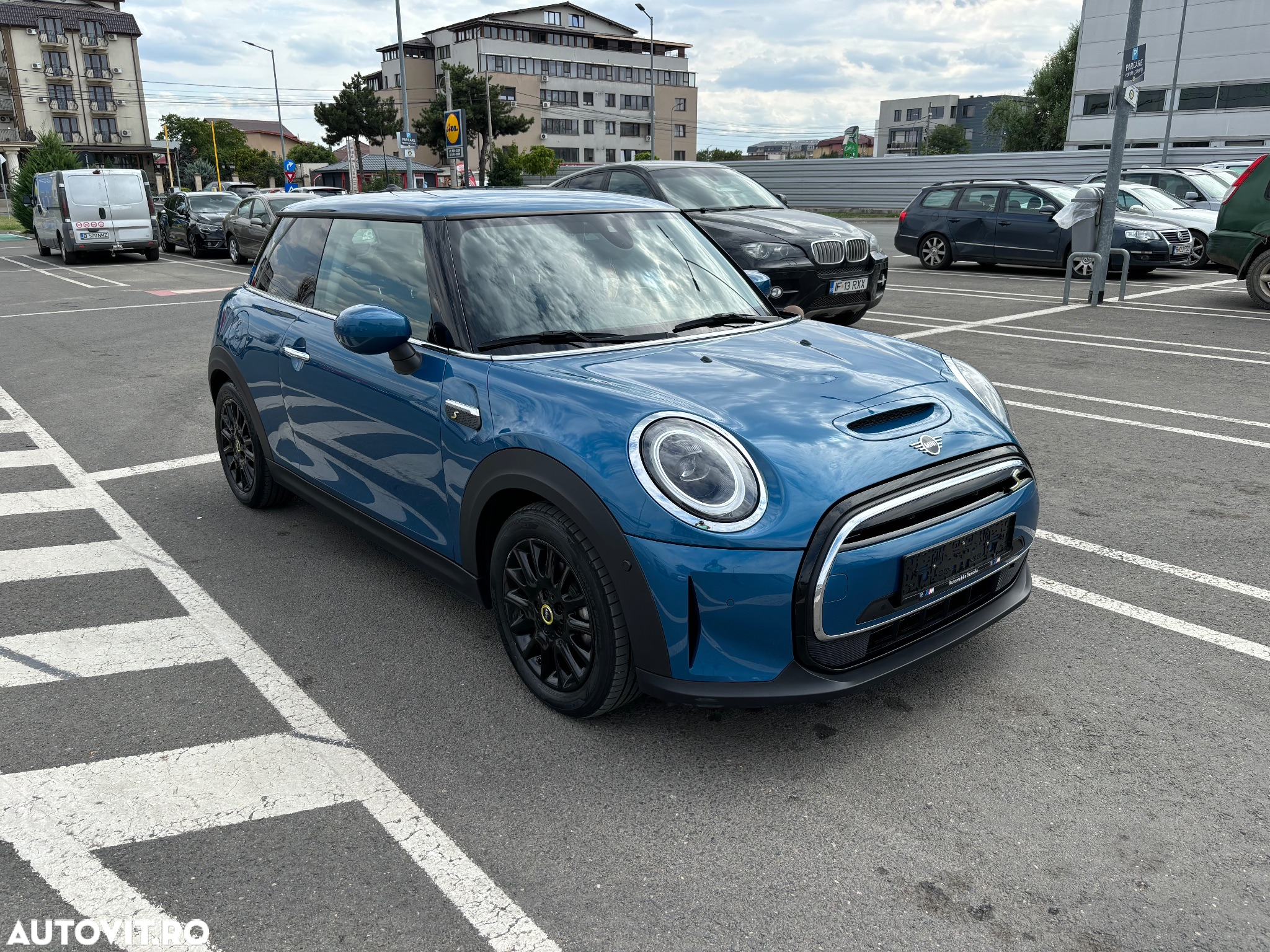 Mini Cooper SE Standard - 2