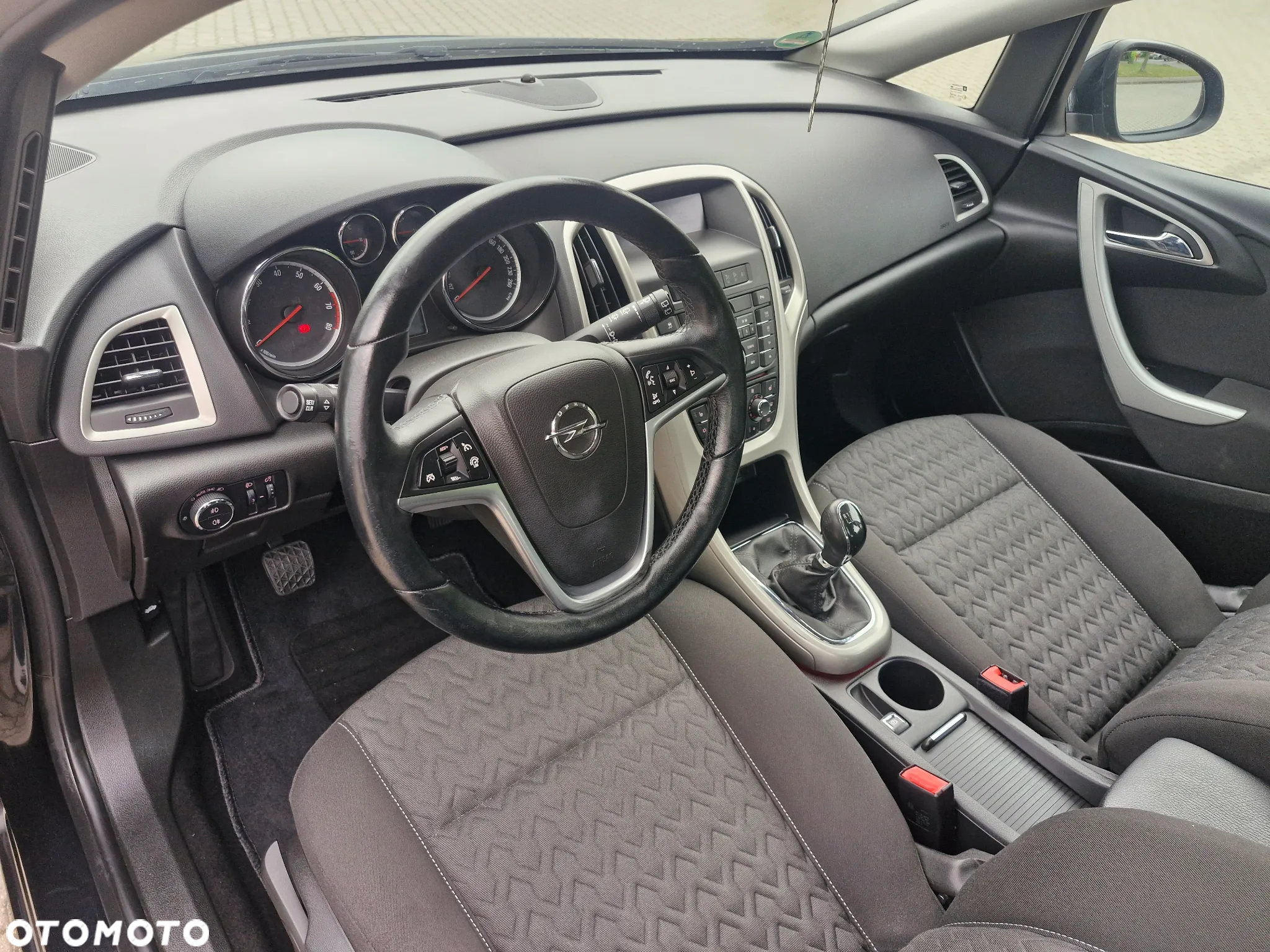 Opel Astra 1.4 Turbo Cosmo - 22