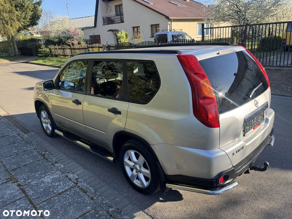 Nissan X-Trail 2.0 dCi 4x4 DPF XE - 8