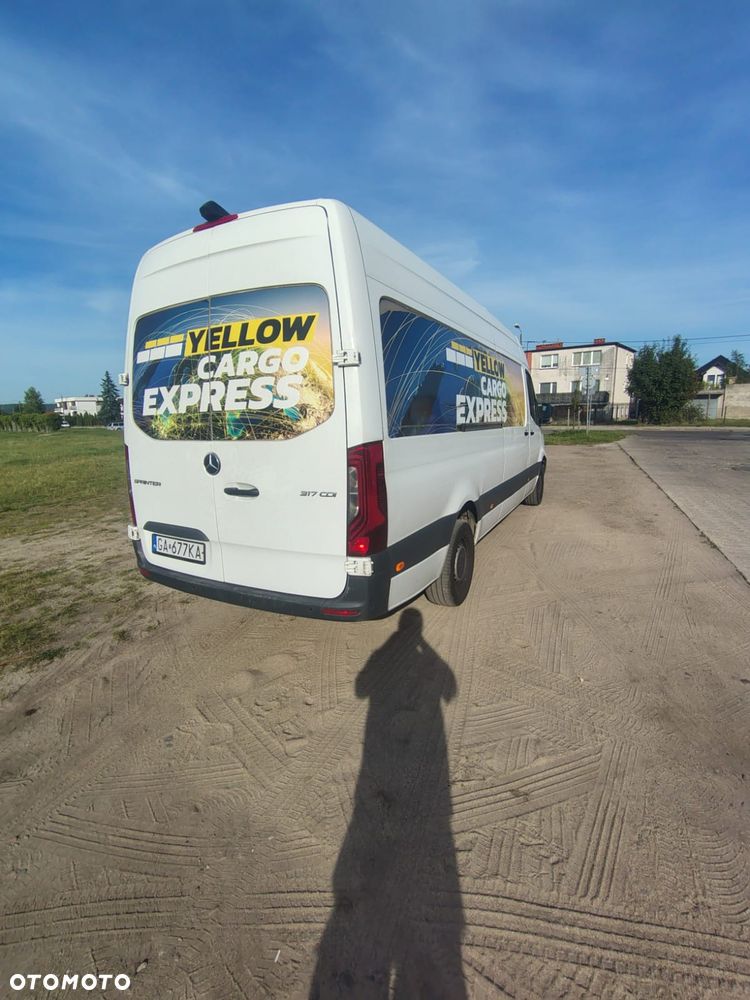 Mercedes-Benz Sprinter - 4