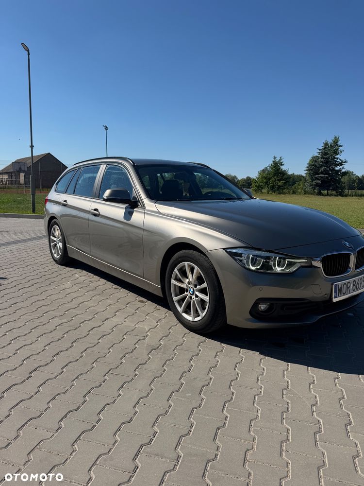 BMW Seria 3 320d Efficient Dynamics Sport Line - 4