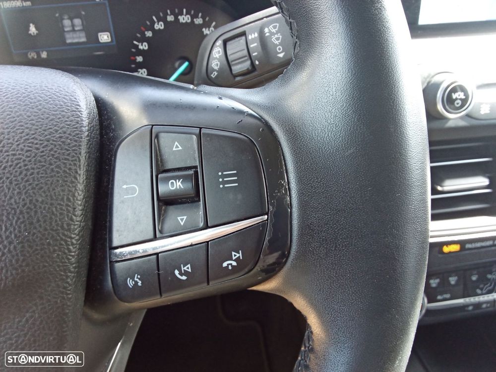 Ford Focus 1.5 TDCi ECOBlue Connected Aut. — fotografia 25