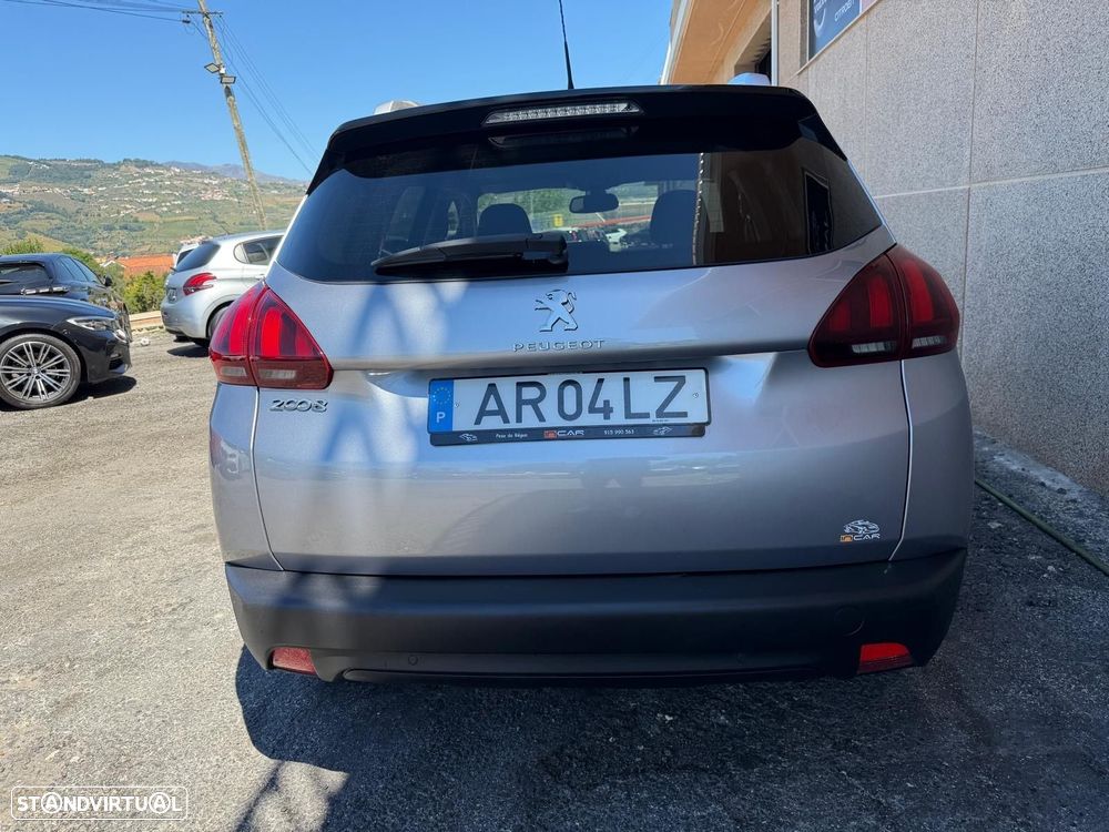 Peugeot 2008 1.2 PureTech Style - 11