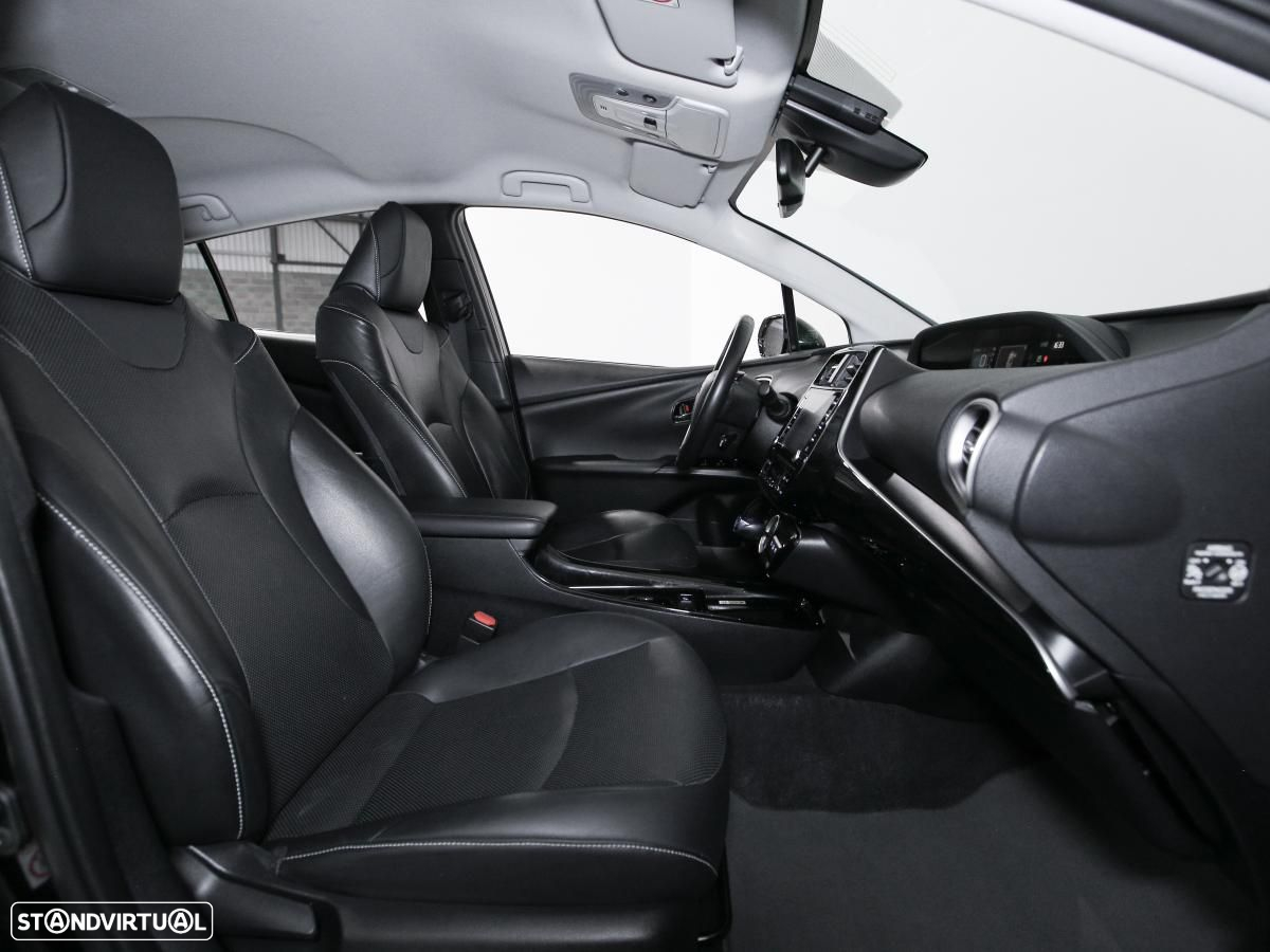 Toyota Prius 1.8 Plug-In Luxury - 12