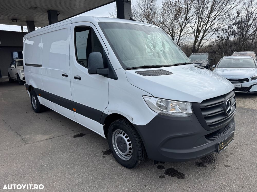 Mercedes-Benz Sprinter - 5