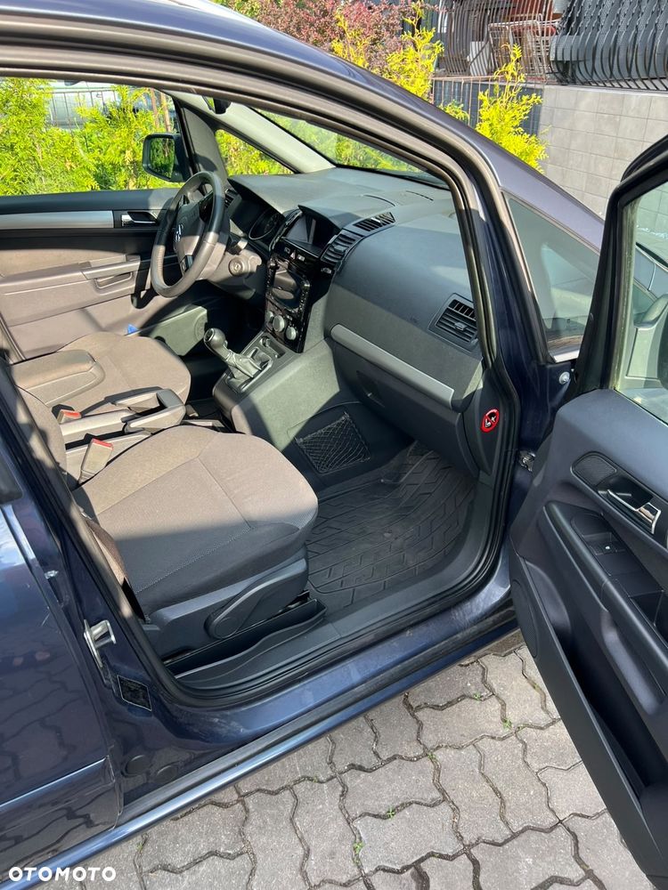 Opel Zafira 1.8 - 8