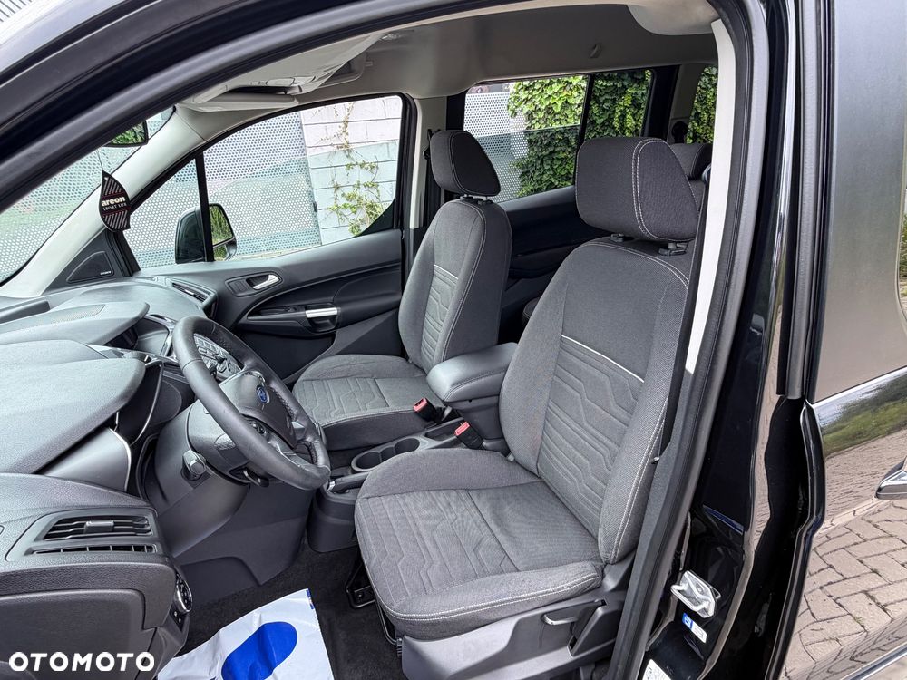 Ford Tourneo Connect 1.6 EcoBoost Titanium - 19