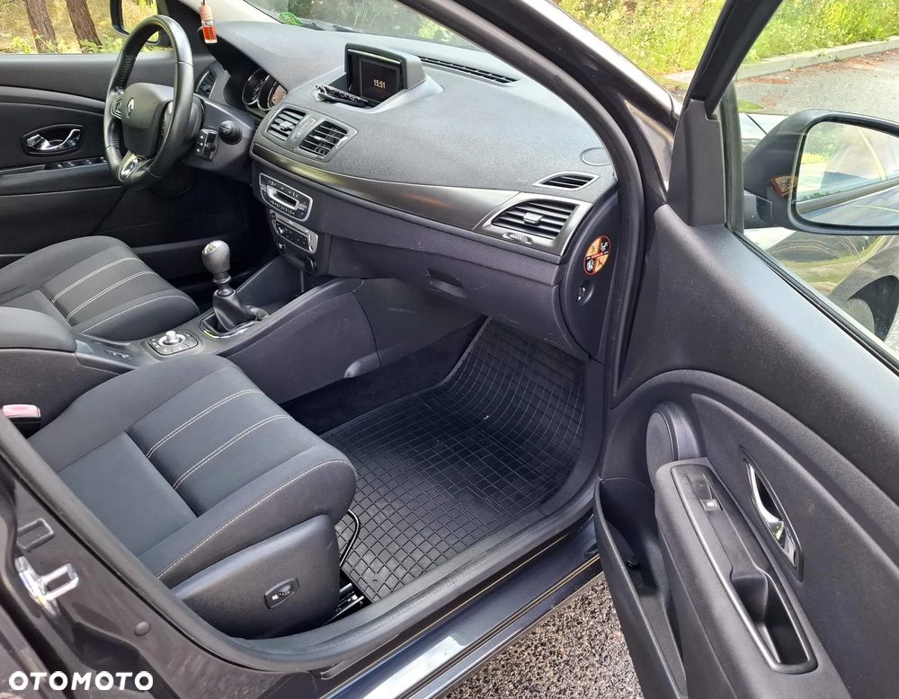 Renault Megane ENERGY dCi 110 Start & Stop Bose Edition - 22