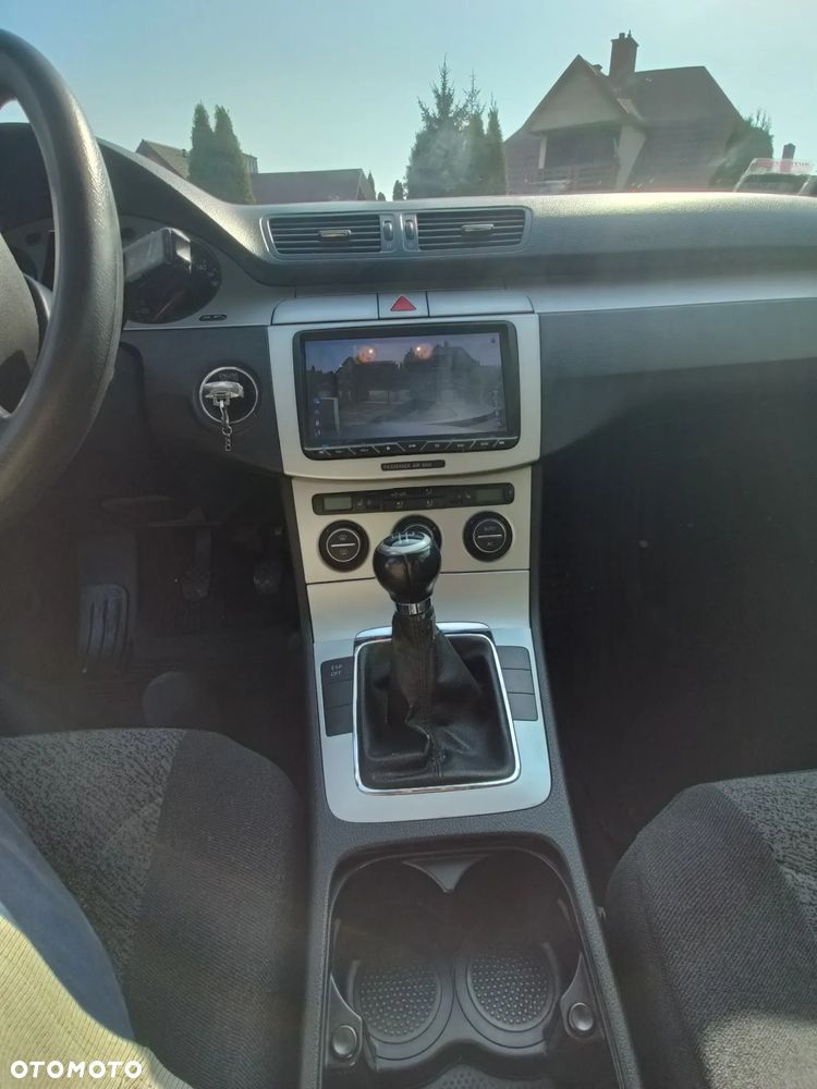 Volkswagen Passat 1.9 TDI Comfortline - 9