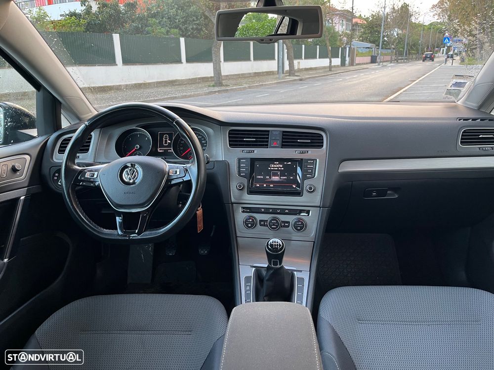 VW Golf 1.6 TDi BlueMotion Confortline - 17