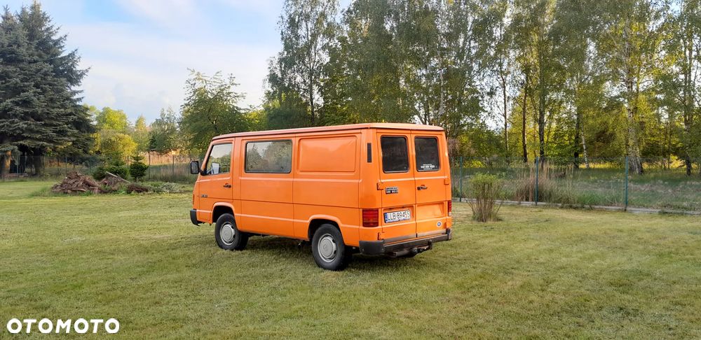Mercedes-Benz MB 80 - 12