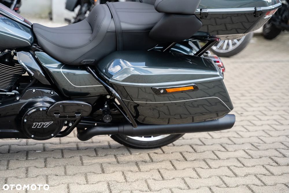 Harley-Davidson Touring Street Glide - 4