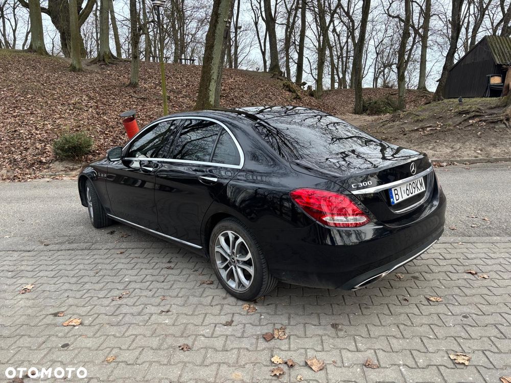 Mercedes-Benz Klasa C 300 9G-TRONIC - 3