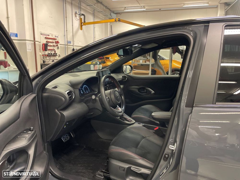 Toyota Yaris - 13