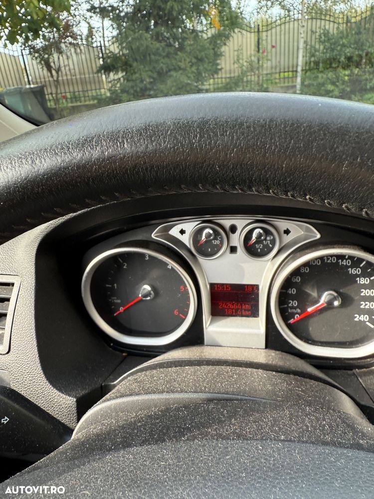 Ford Kuga - 14